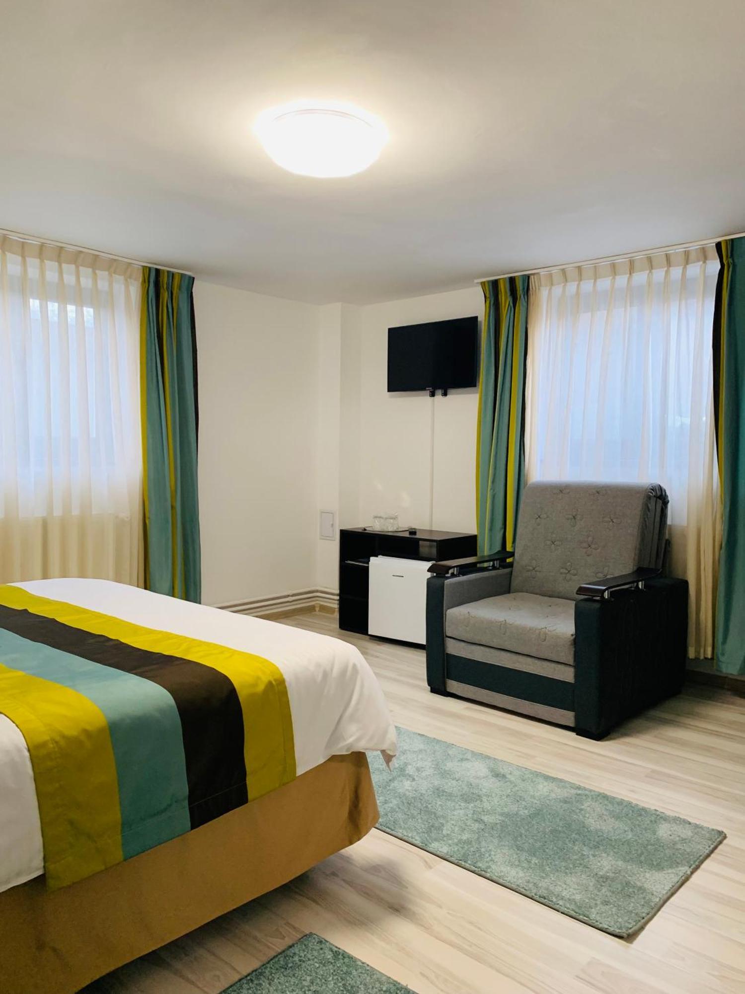 Casa Lazar Bed and Breakfast Topliţa Eksteriør billede